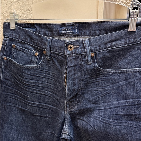Lucky Brand Men's Dark Blue Slim Jeans. Size 33x32 - Picture 2 of 6